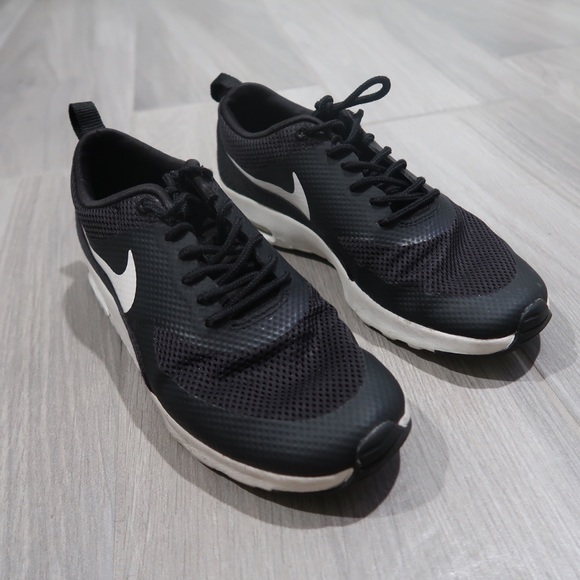 Nike AirMac Thea Womens 7 - Picture 2 of 5
